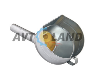 Лейка для топлива универсальная с толстым носиком, косой (КамАЗы, Бусы, Фуры), металл 3 литры