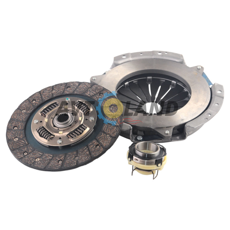 Комплект зчеплення ВАЗ 2123, 21214 з 02.2009р. (215 мм) (диск натискний, ведений, підшипник) OEM купити дешево